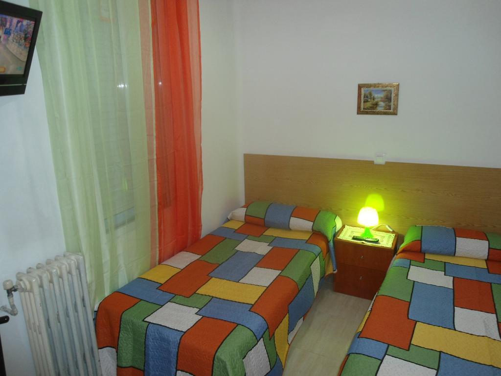 Hostal Florida Madrid Exteriér fotografie