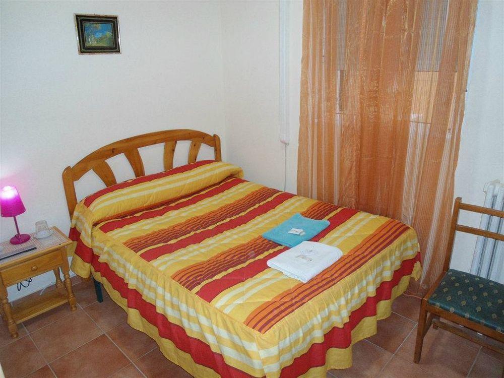 Hostal Florida Madrid Exteriér fotografie