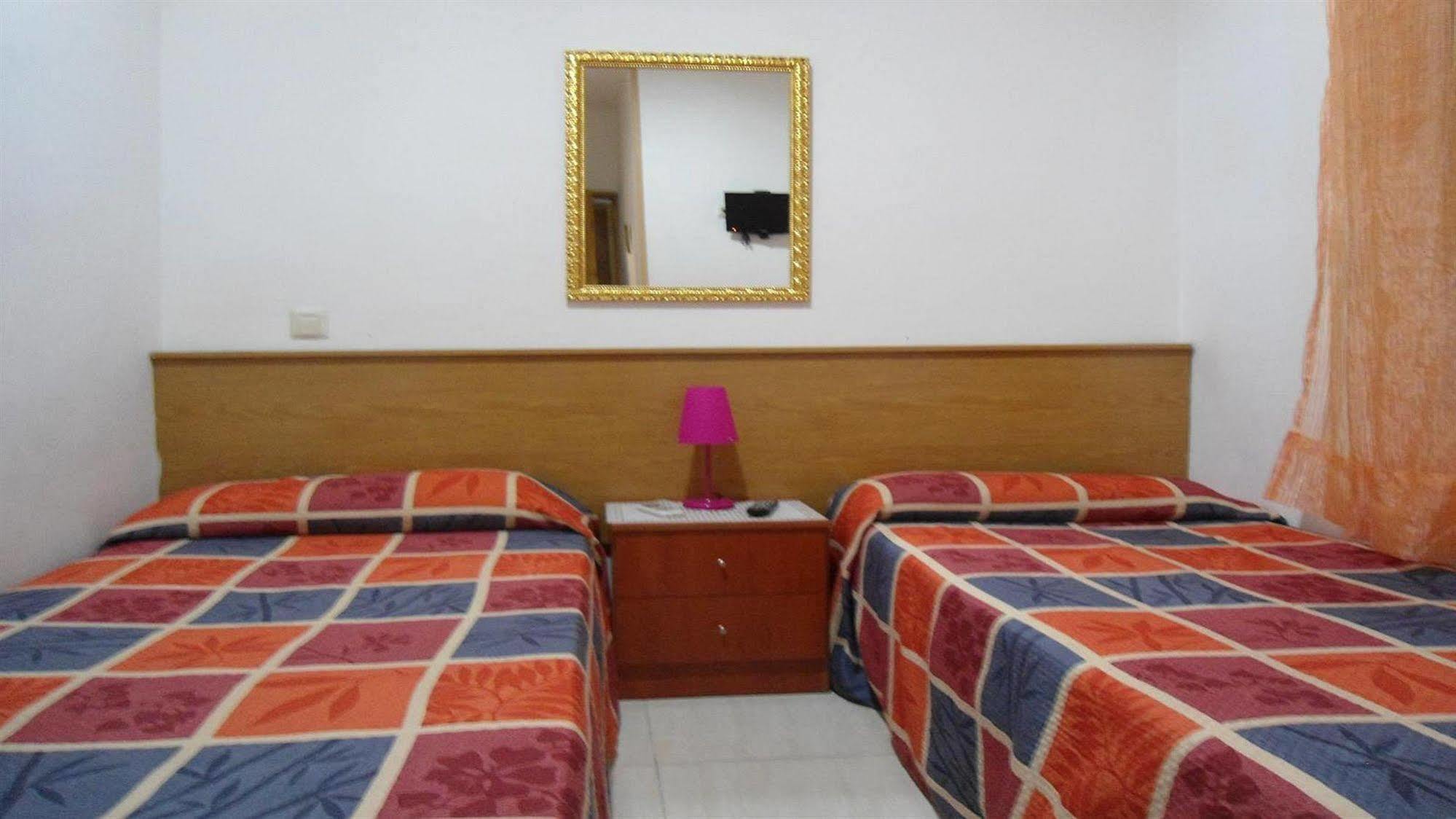 Hostal Florida Madrid Exteriér fotografie